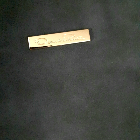 Oscar de la Renta tote - Picture 2 of 2